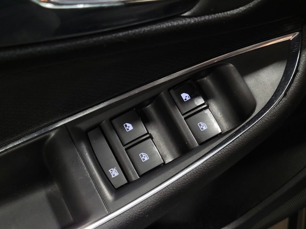 Used 2018 Chevrolet Cruze LT FWD image 27