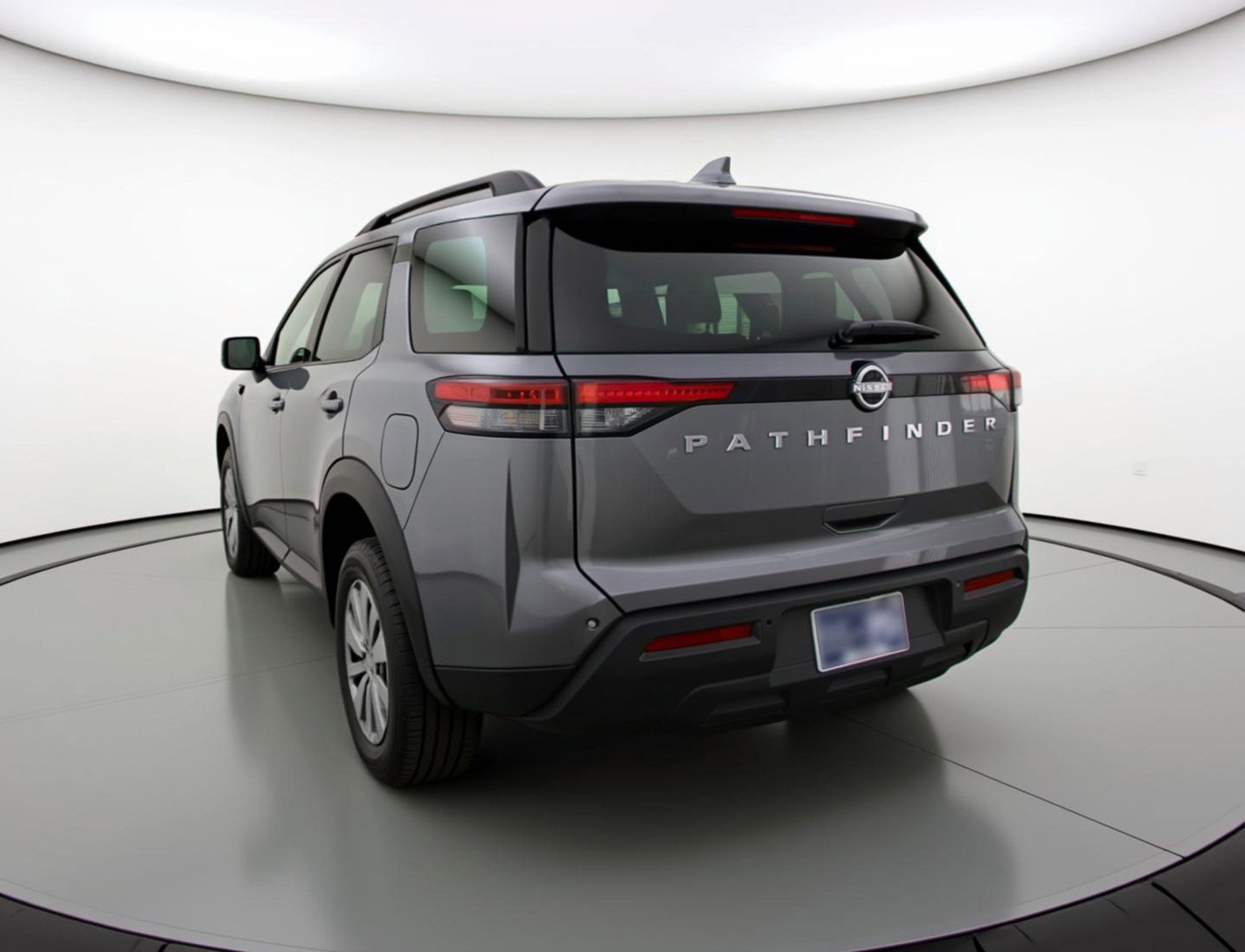 Used 2025 Nissan Pathfinder SV image 6