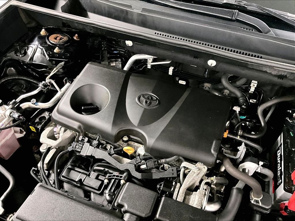 Certified 2020 Toyota RAV4 LE w/ All Weather Liner Package AWD/4WD image 33