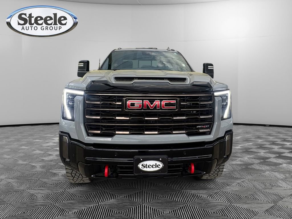 Used 2024 GMC Sierra 2500 AT4X image 8