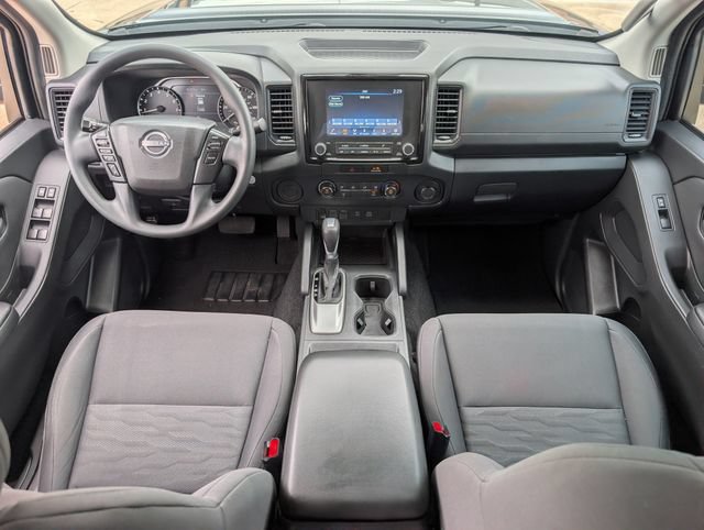 Used 2022 Nissan Frontier S RWD image 11
