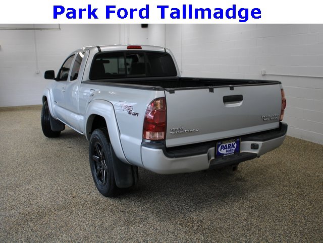 Used 2005 Toyota Tacoma PreRunner image 3