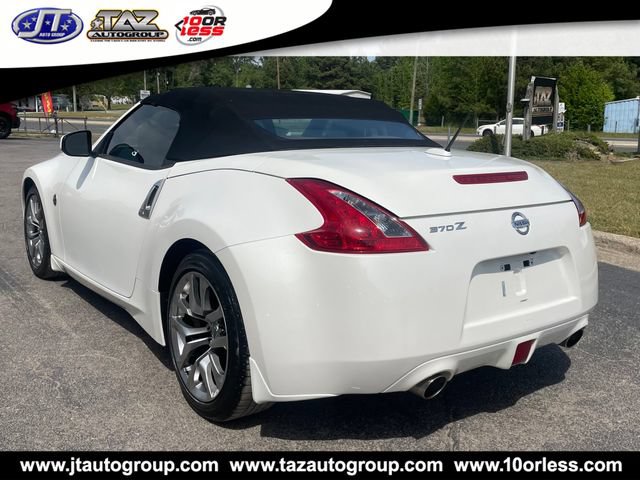 Used 2013 Nissan 370Z Roadster RWD image 4