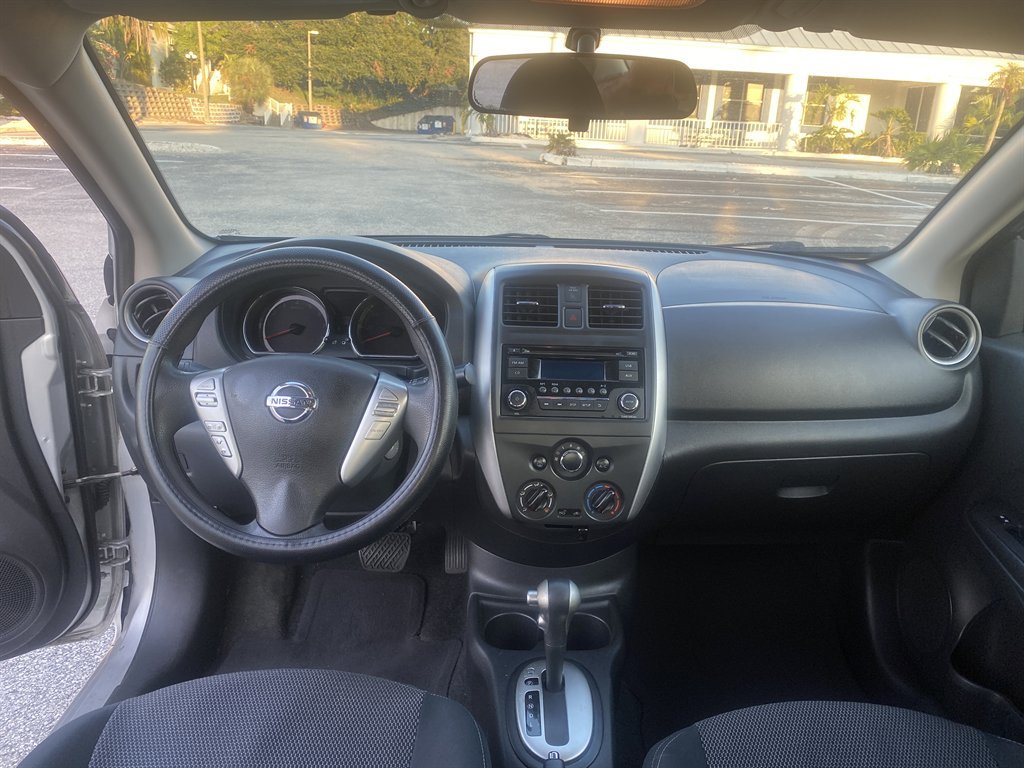 Used 2015 Nissan Versa SV image 17