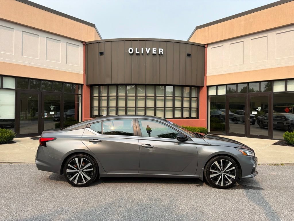 Used 2022 Nissan Altima 2.0 SR FWD image 8