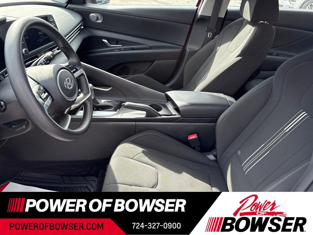 Used 2023 Hyundai Elantra SEL w/ Cargo Package image 9