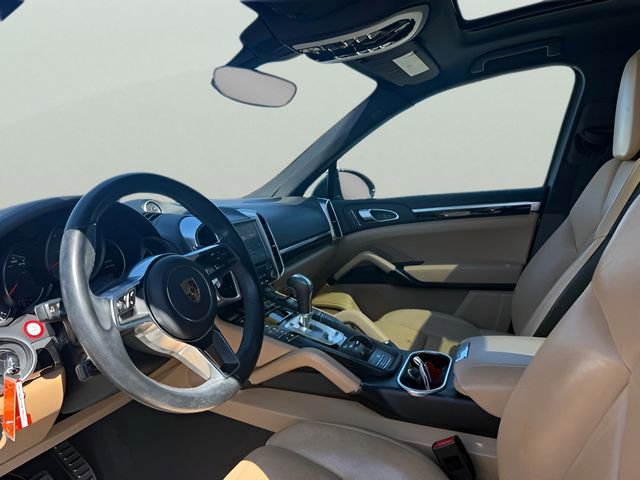 Used 2017 Porsche Cayenne S image 18