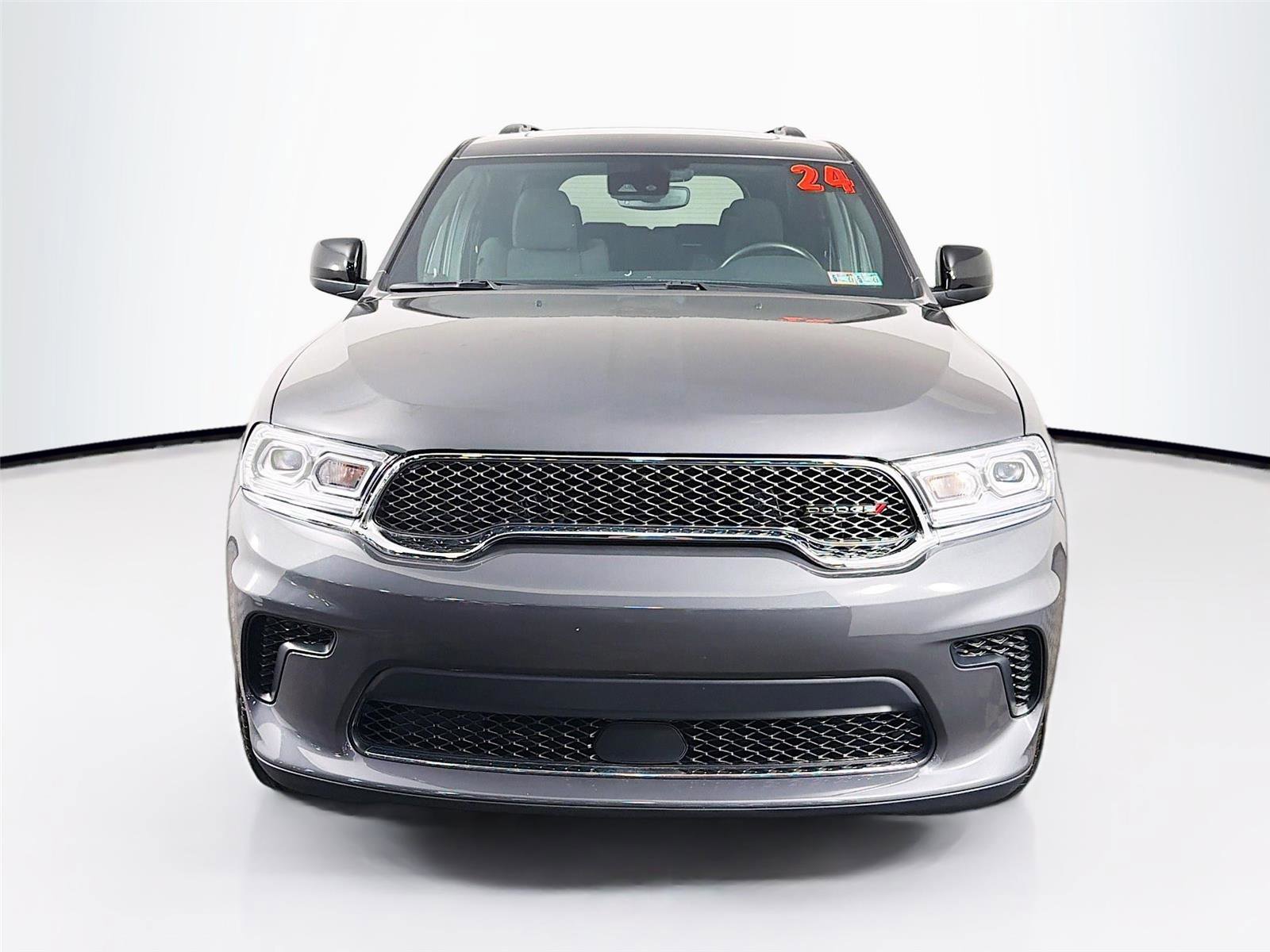 Used 2024 Dodge Durango SXT AWD/4WD image 2