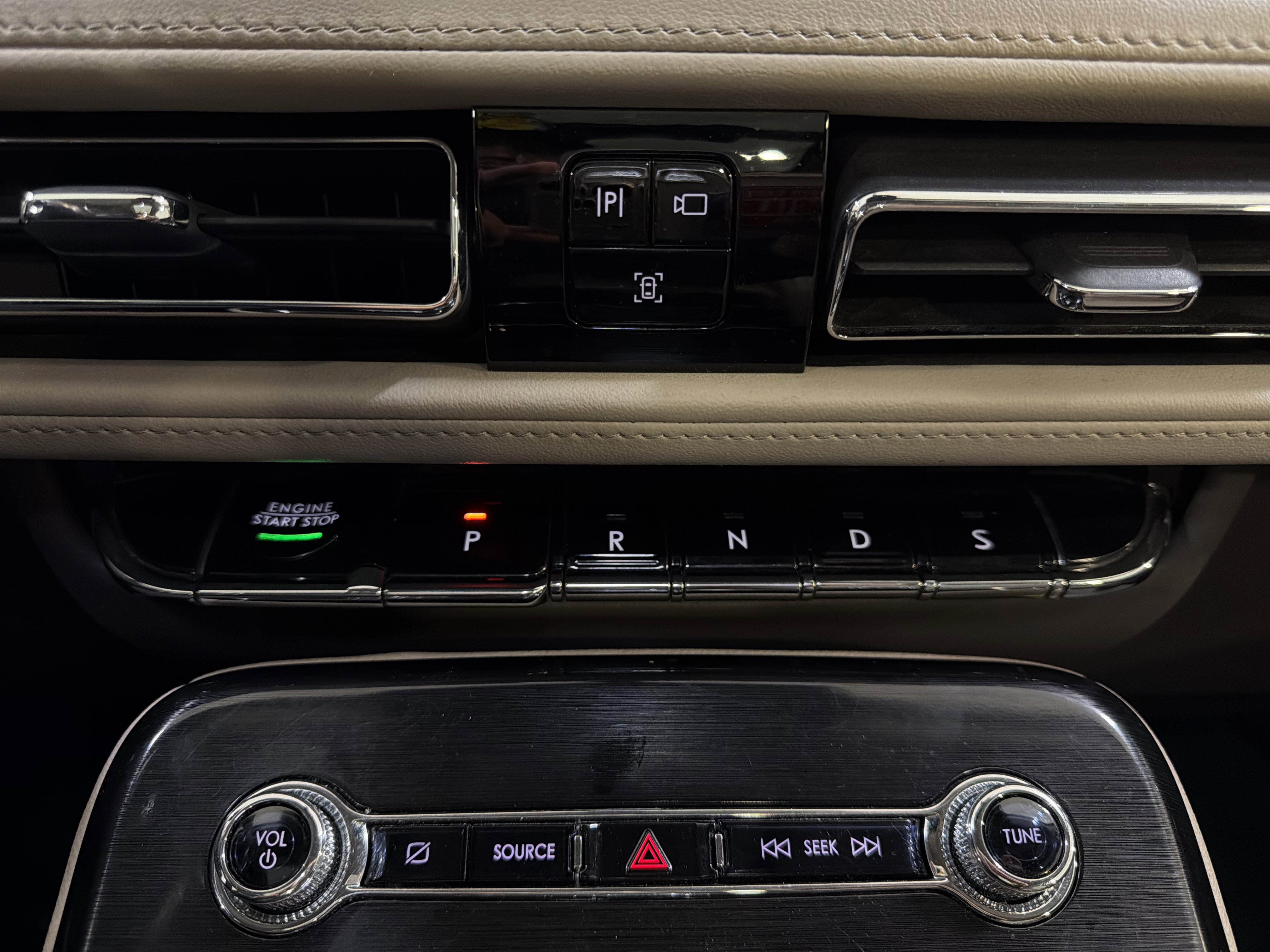 Used 2023 Lincoln Nautilus Reserve w/ Luxury Package AWD/4WD image 19