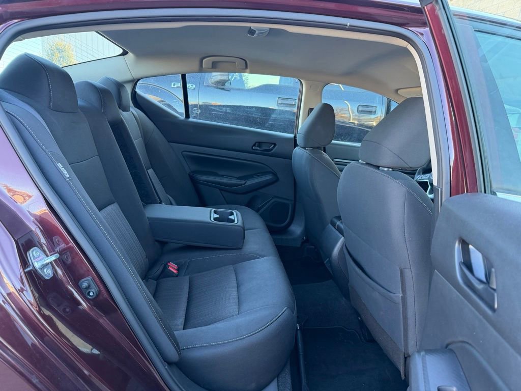 Used 2024 Nissan Altima 2.5 SV image 13