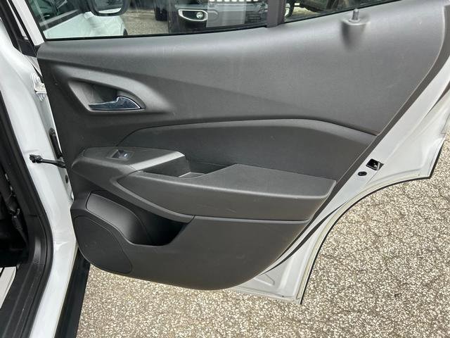 Used 2024 Chevrolet Trax ACTIV w/ Driver Confidence Package image 27