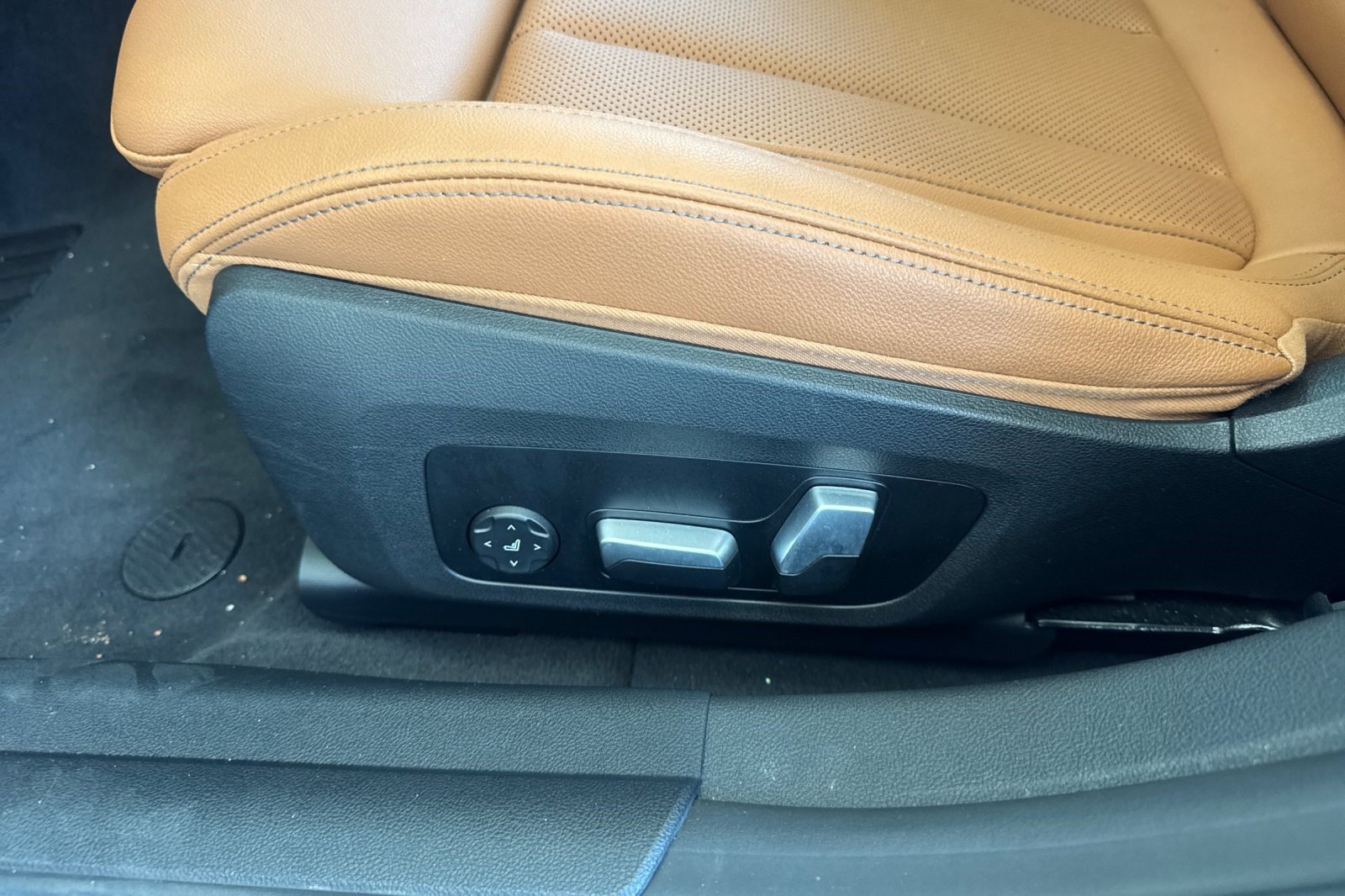 Used 2023 BMW i4 eDrive35 w/ Premium Package RWD image 13