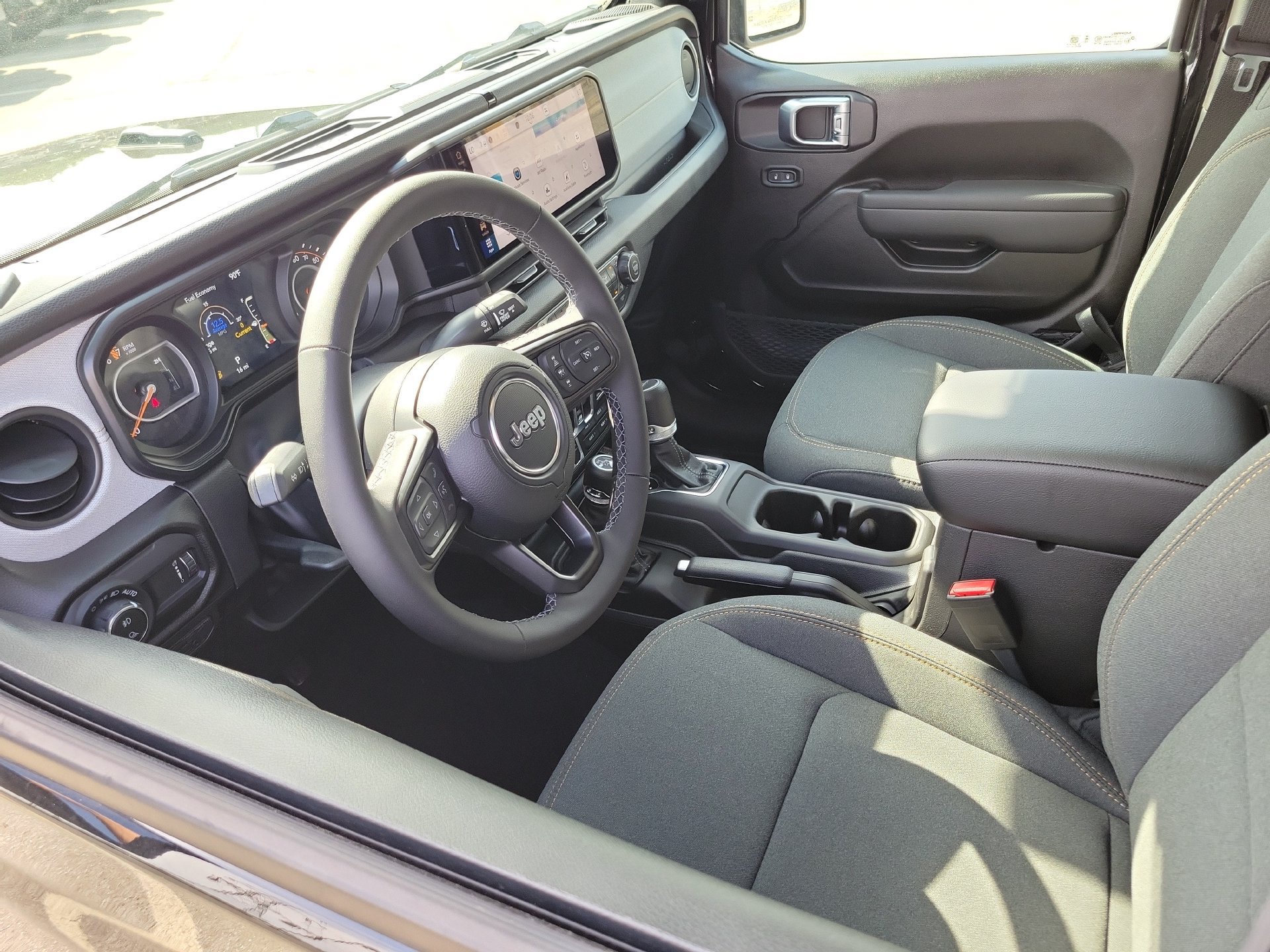 New 2026 Jeep Gladiator Sport AWD/4WD image 3