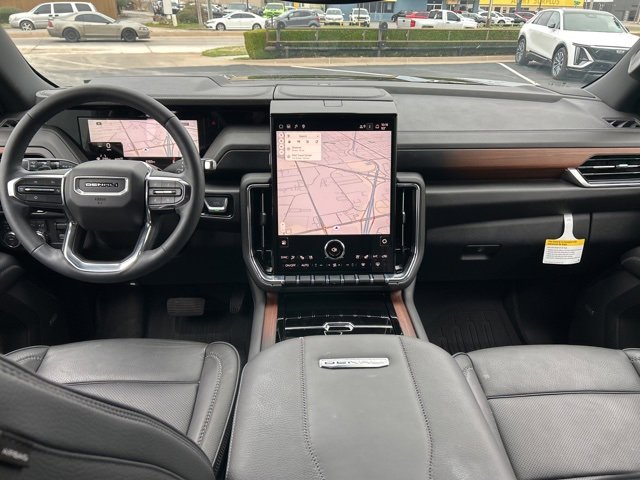 Used 2025 GMC Yukon XL Denali w/ Sun & Power Step Package image 10