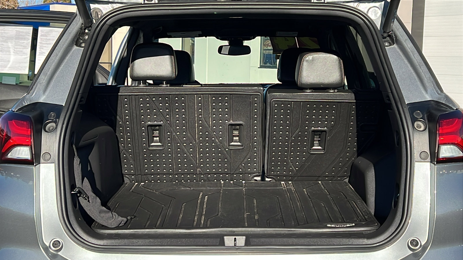 Certified 2024 Chevrolet Equinox Premier image 11