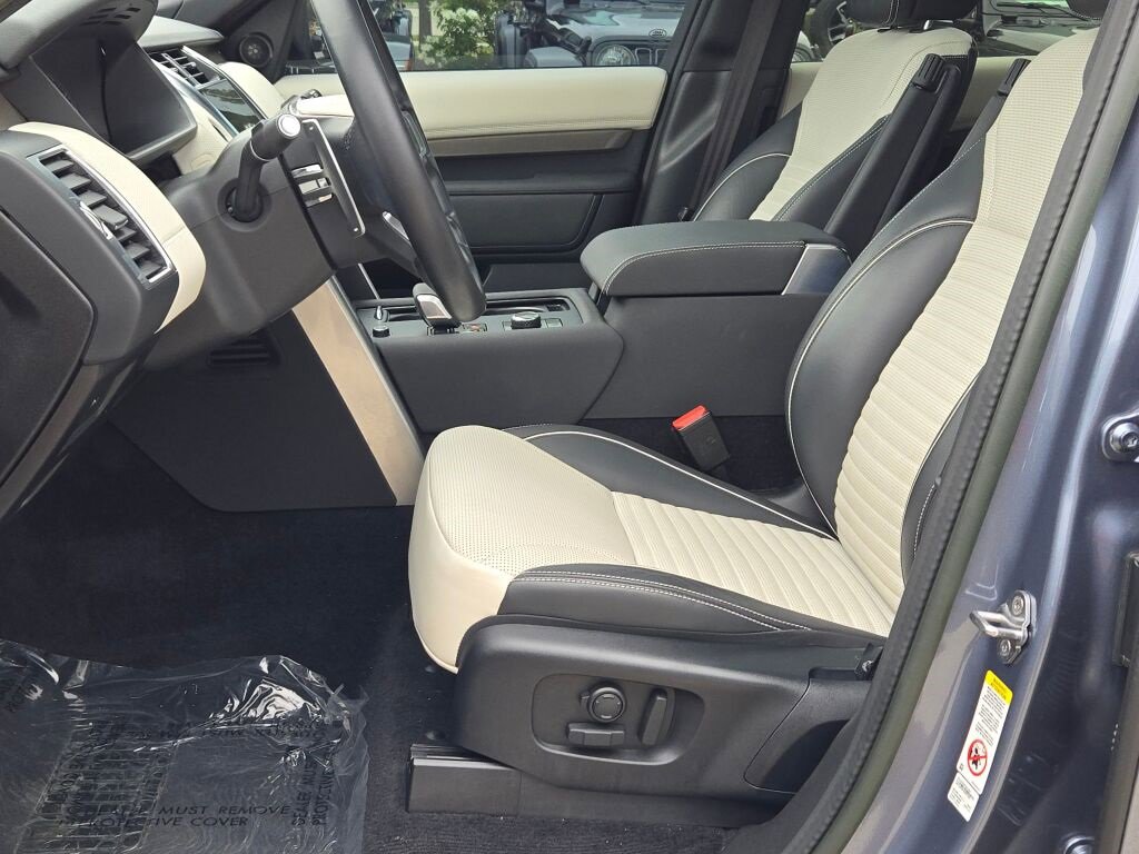 Used 2023 Land Rover Discovery HSE R-Dynamic image 24
