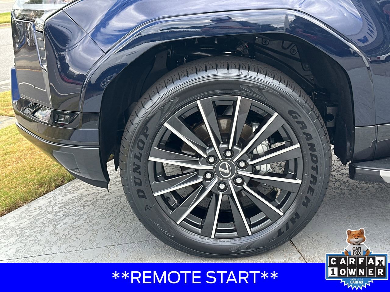 Used 2025 Lexus GX 550 image 11