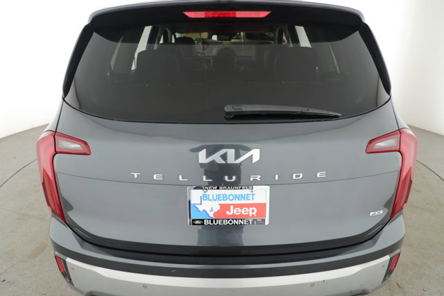 Used 2024 Kia Telluride LX image 4