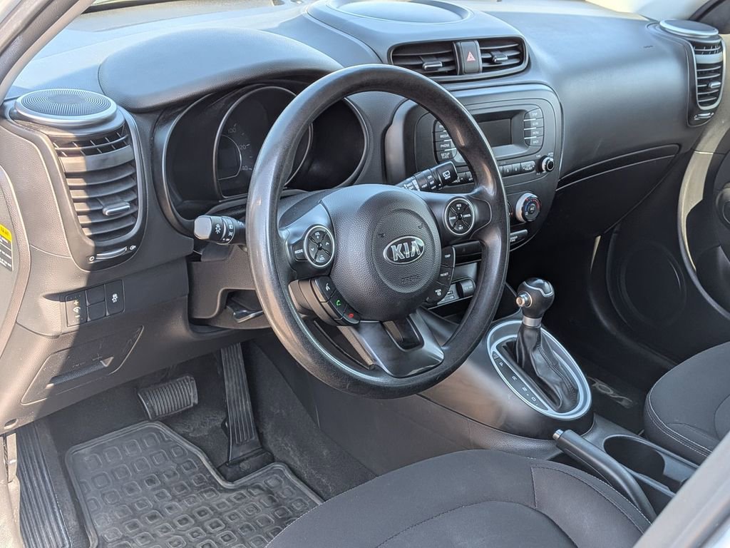 Used 2015 Kia Soul FWD image 11