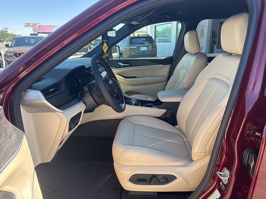 New 2026 Jeep Grand Cherokee L Limited AWD/4WD image 15