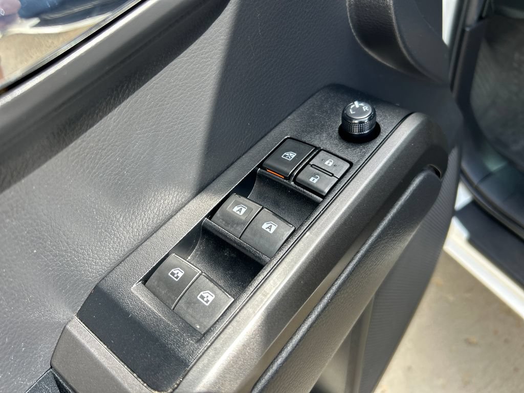 Certified 2022 Toyota Tacoma TRD Off-Road AWD/4WD image 12