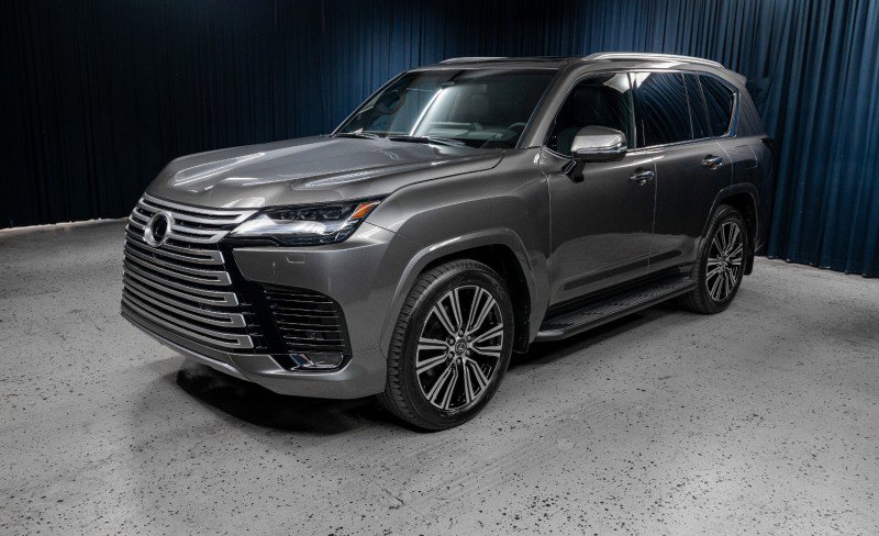 Used 2026 Lexus LX 600 4WD w/ Luxury Package