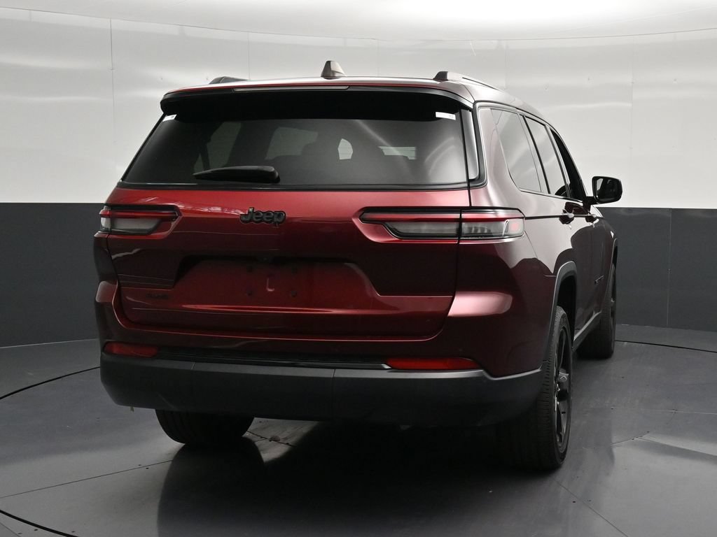 Used 2023 Jeep Grand Cherokee L Laredo AWD/4WD image 2