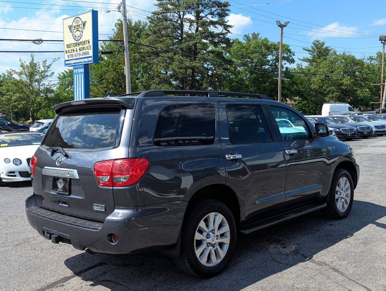 Used 2017 Toyota Sequoia Platinum AWD/4WD image 7