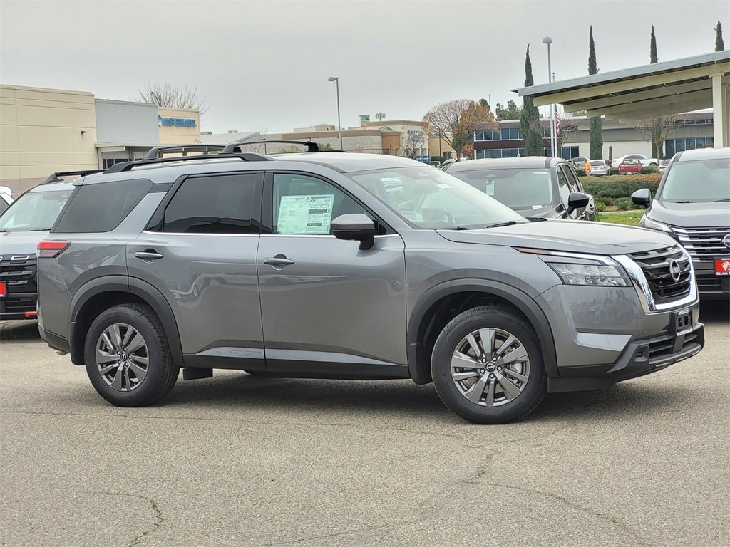 New 2025 Nissan Pathfinder SV w/ Cargo Package image 3