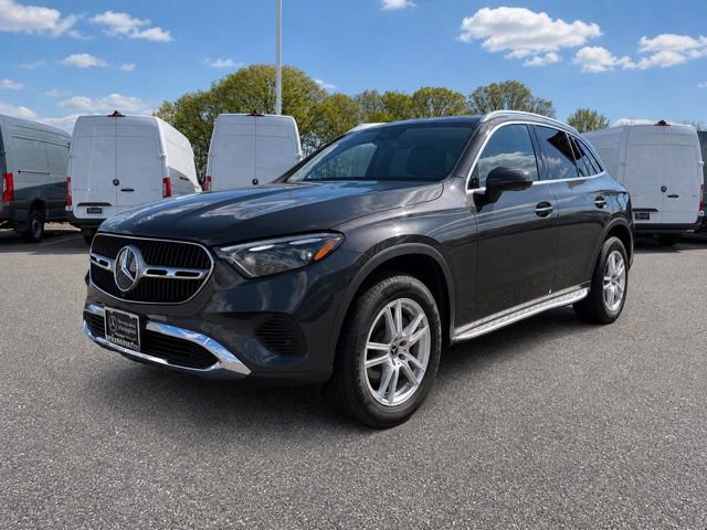 Used 2023 Mercedes-Benz GLC 300 4MATIC image 1