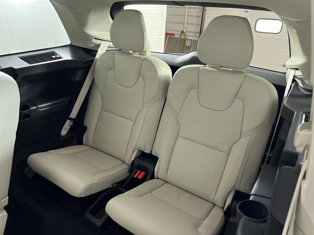 Used 2025 Volvo XC90 B6 Ultra w/ Protection Package image 26