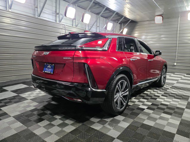 Used 2024 Cadillac Lyriq Luxury w/ LPO, Floor Liner Package image 5