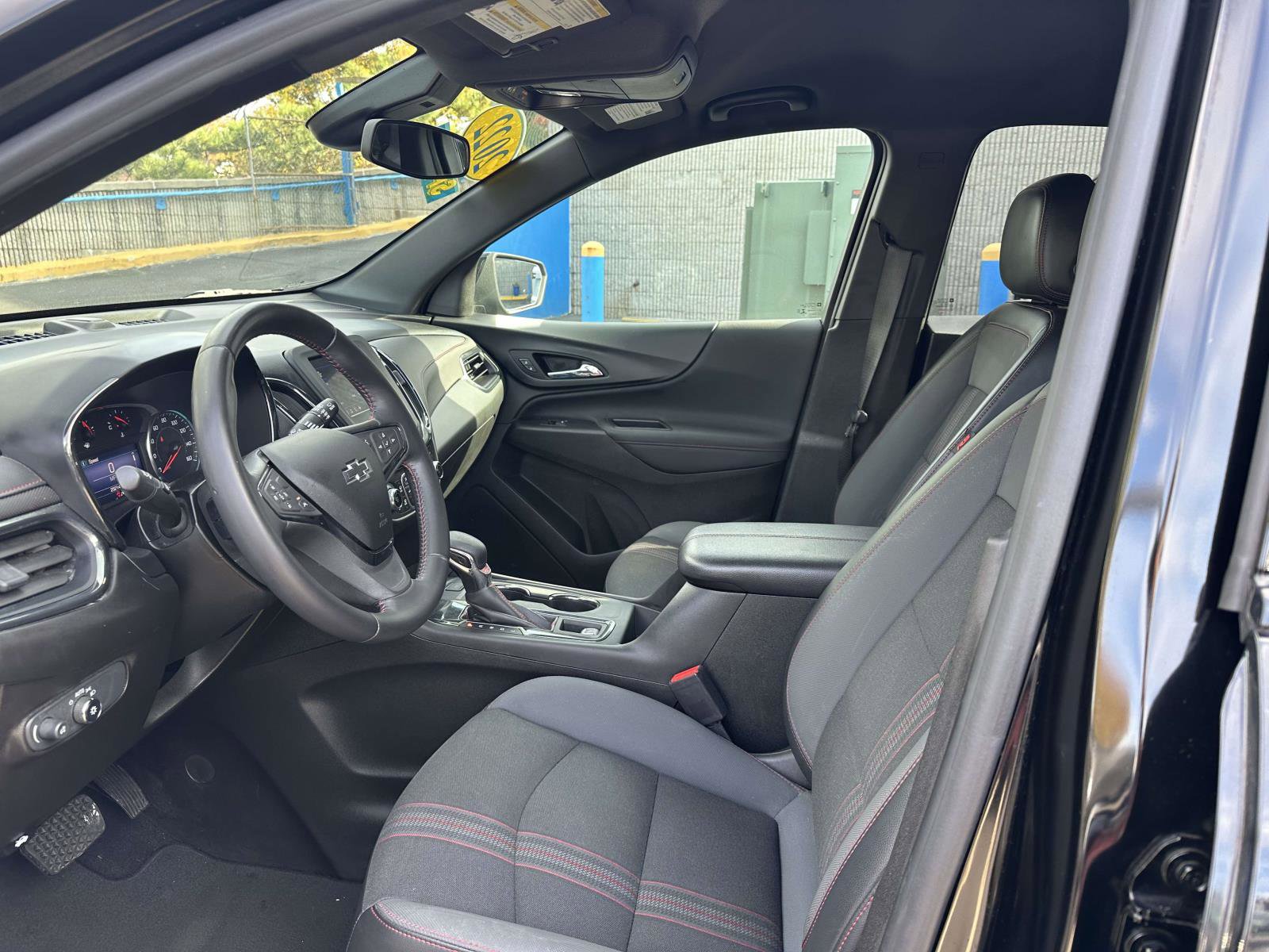 Used 2022 Chevrolet Equinox RS image 14