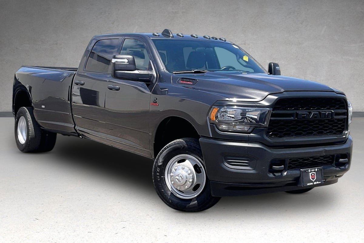 Used 2024 RAM 3500 Tradesman AWD/4WD image 2
