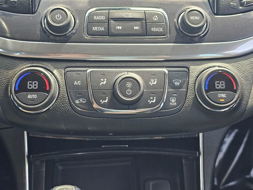 Used 2016 Chevrolet Impala LT w/ Convenience Package FWD image 29