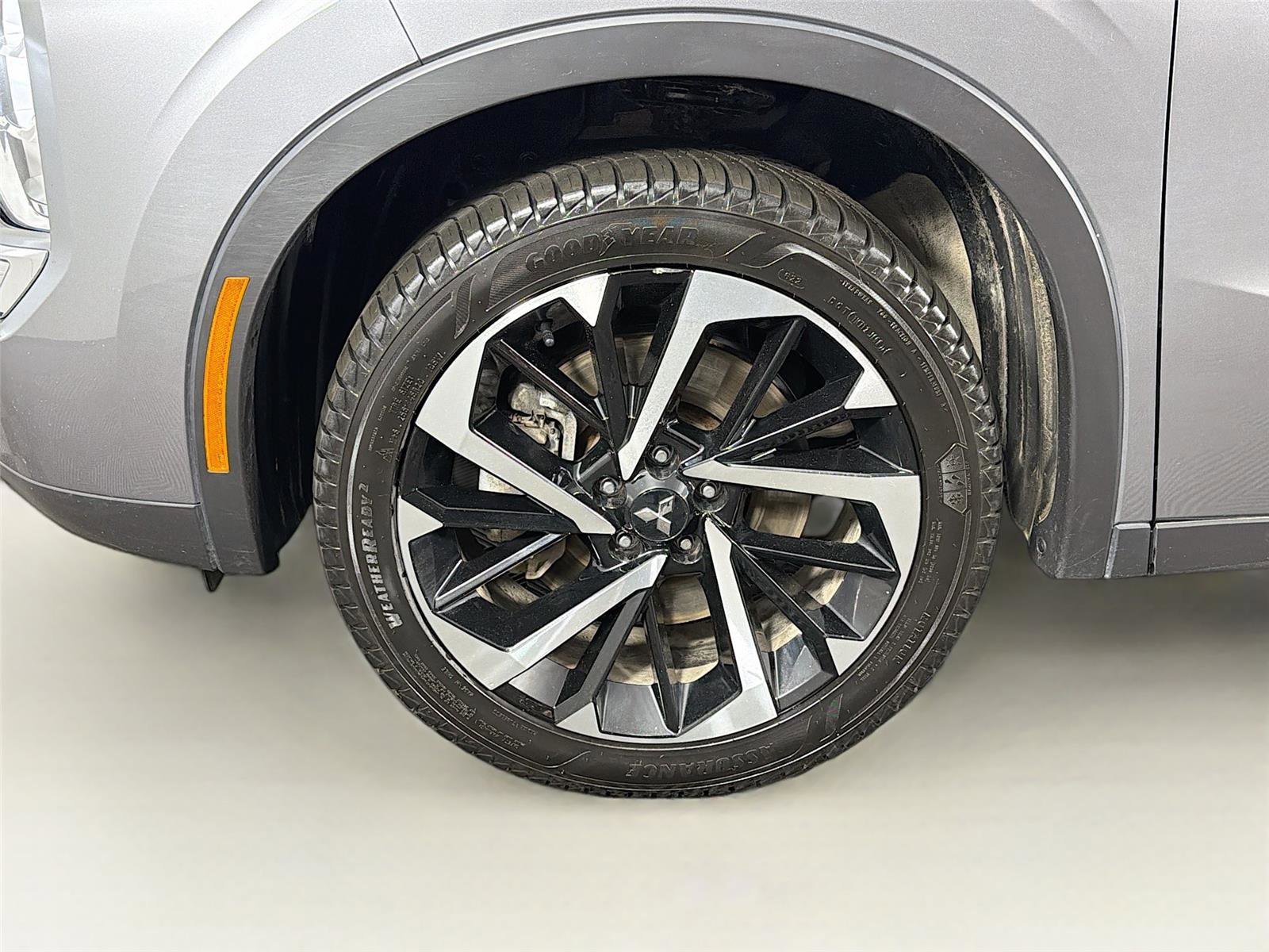 Used 2023 Mitsubishi Outlander SE image 30