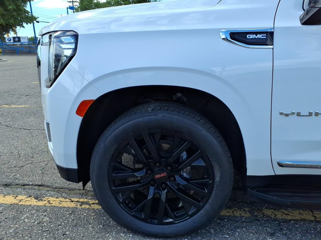 Certified 2023 GMC Yukon SLT w/ SLT Premium Package AWD/4WD image 26