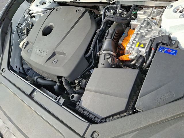 Used 2025 Volvo XC90 T8 Plus AWD/4WD image 30