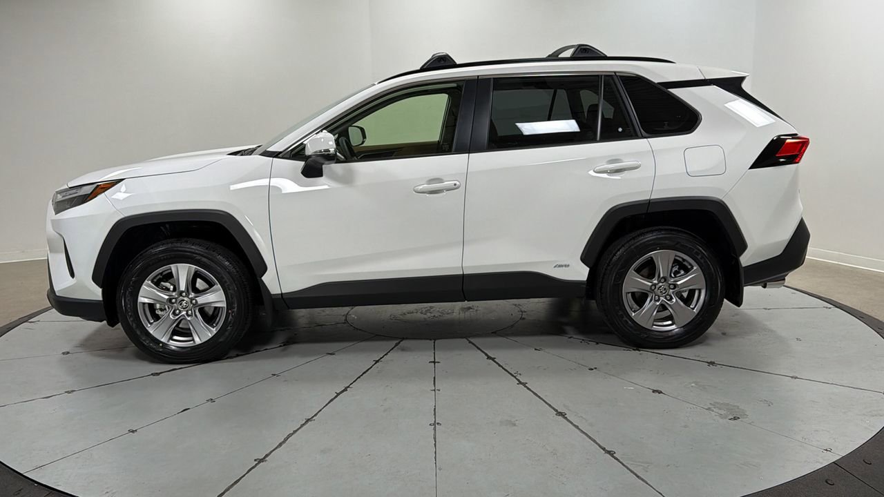 Certified 2025 Toyota RAV4 XLE w/ Convenience Package image 8