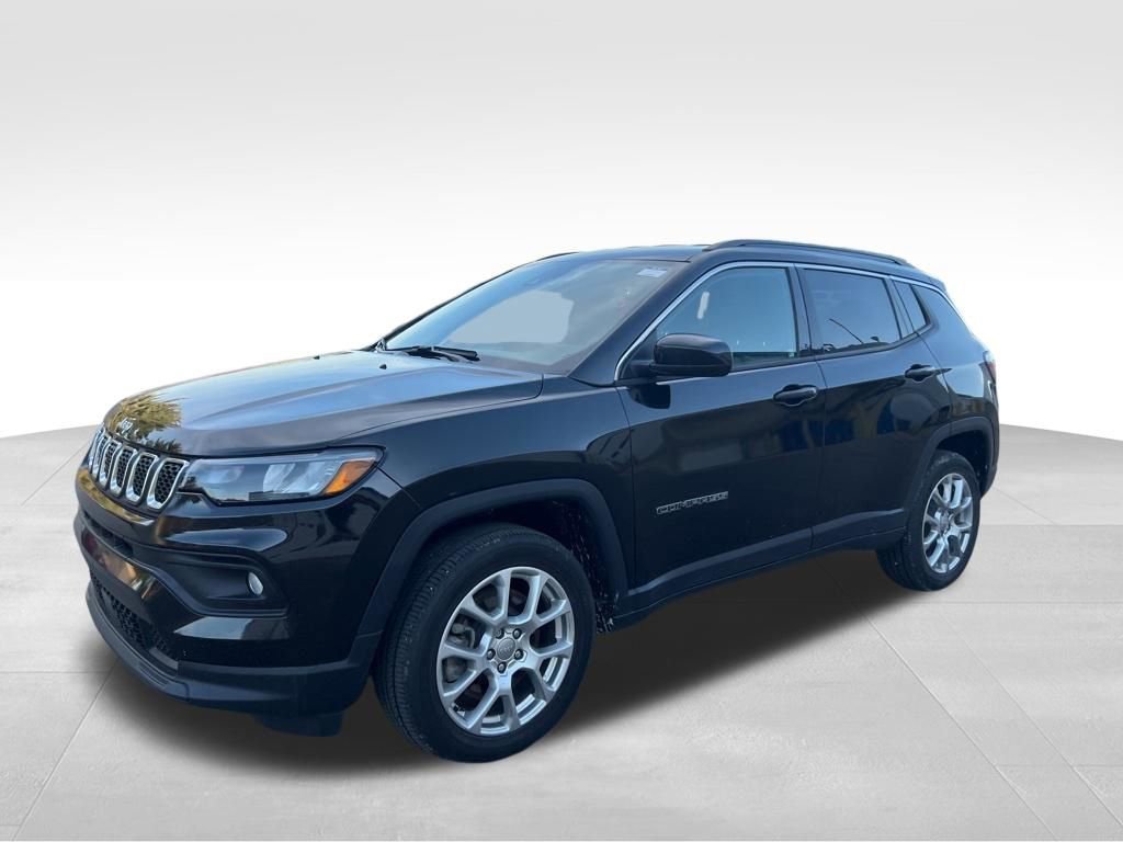 Used 2023 Jeep Compass Latitude image 8