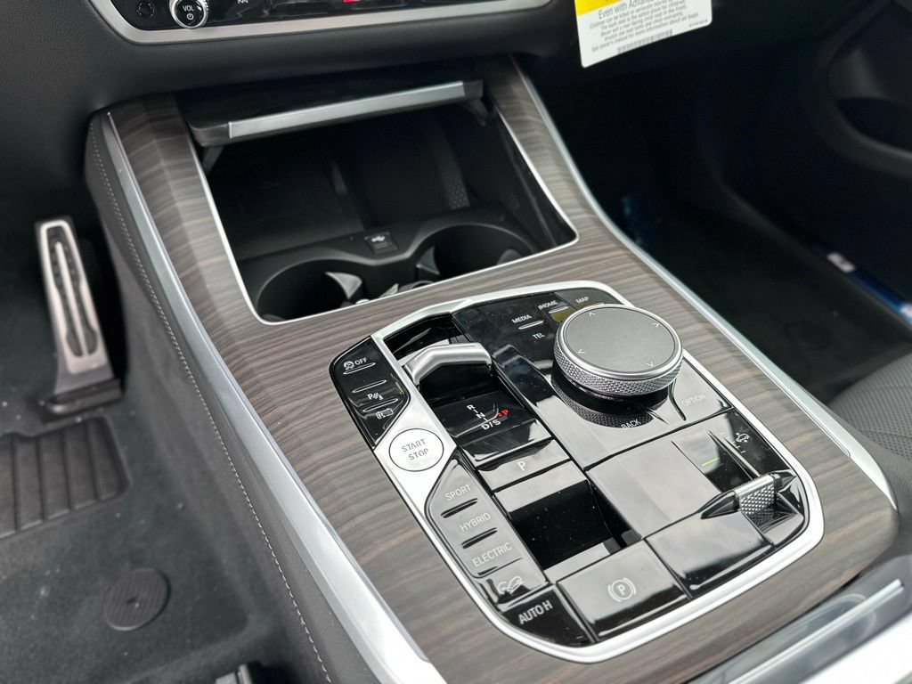 New 2026 BMW X5 xDrive50e w/ M Sport Package AWD/4WD image 31