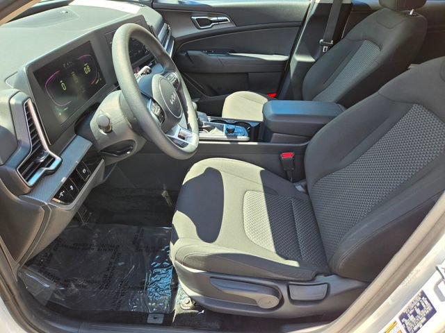 Used 2025 Kia Sportage LX FWD image 13