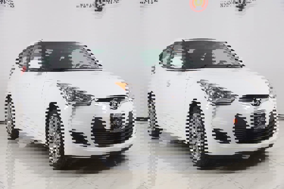 Used 2016 Hyundai Veloster w/ Option Group 02 image 16