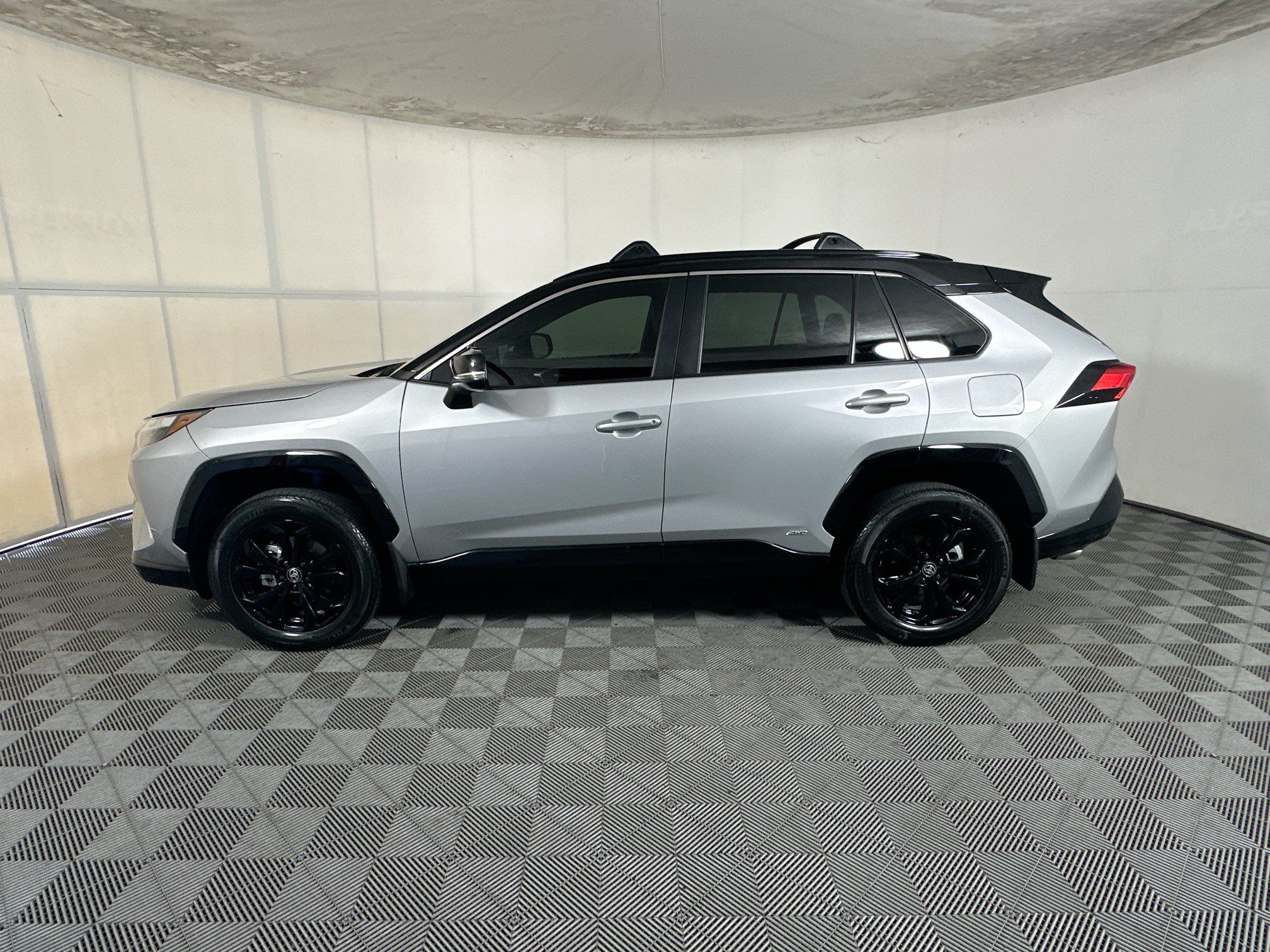 Certified 2025 Toyota RAV4 XSE w/ Weather Package AWD/4WD image 6