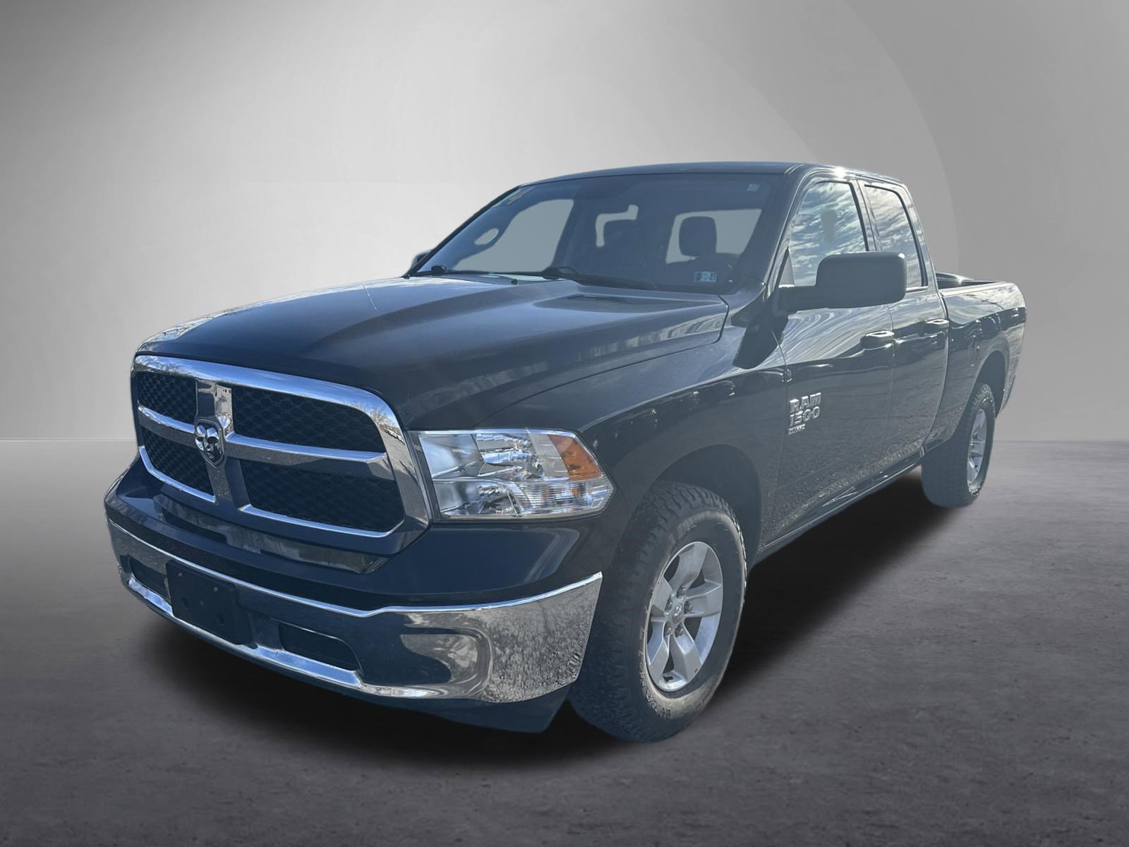Used 2024 RAM 1500 Classic SLT AWD/4WD image 8