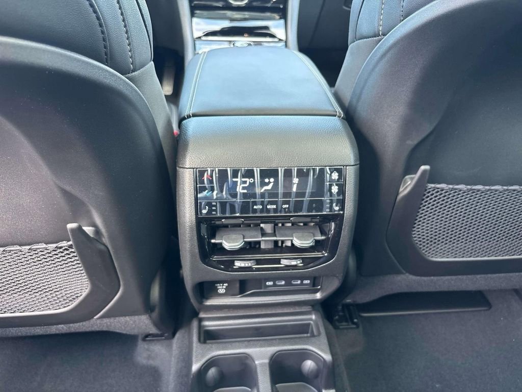 New 2026 Jeep Grand Cherokee L Limited AWD/4WD image 8