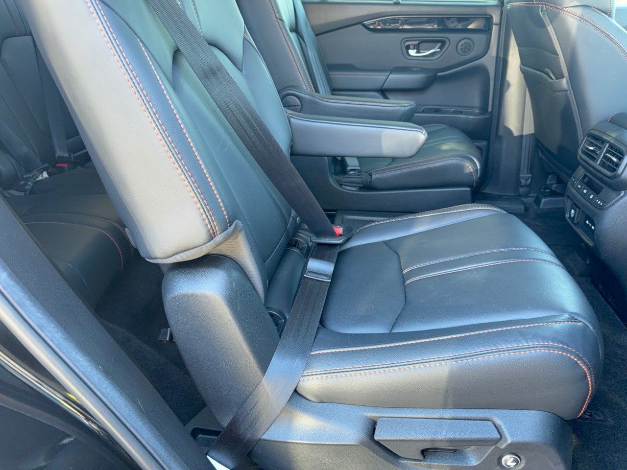 Certified 2025 Honda Pilot TrailSport image 29