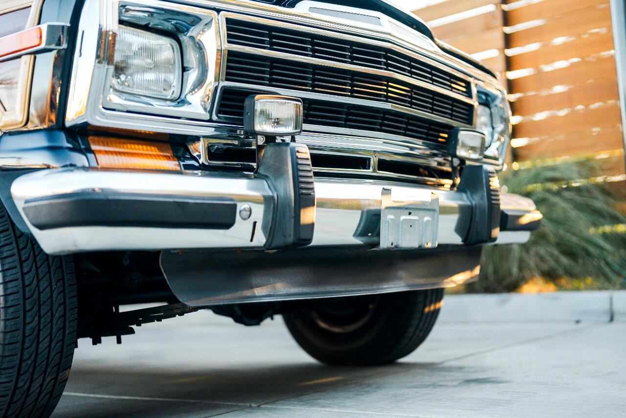 Used 1987 Jeep Grand Wagoneer image 18