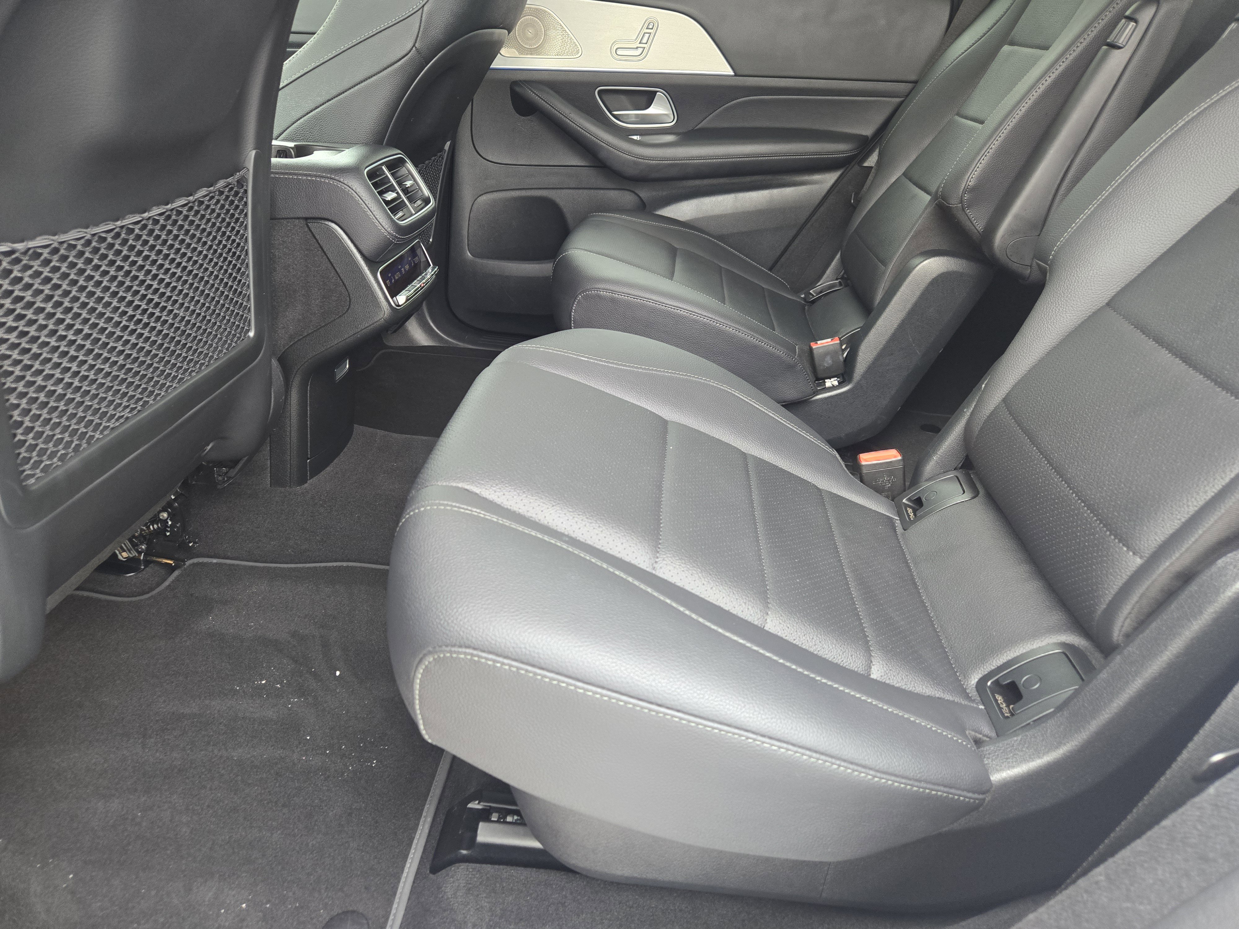Used 2025 Mercedes-Benz GLS 450 4MATIC image 33