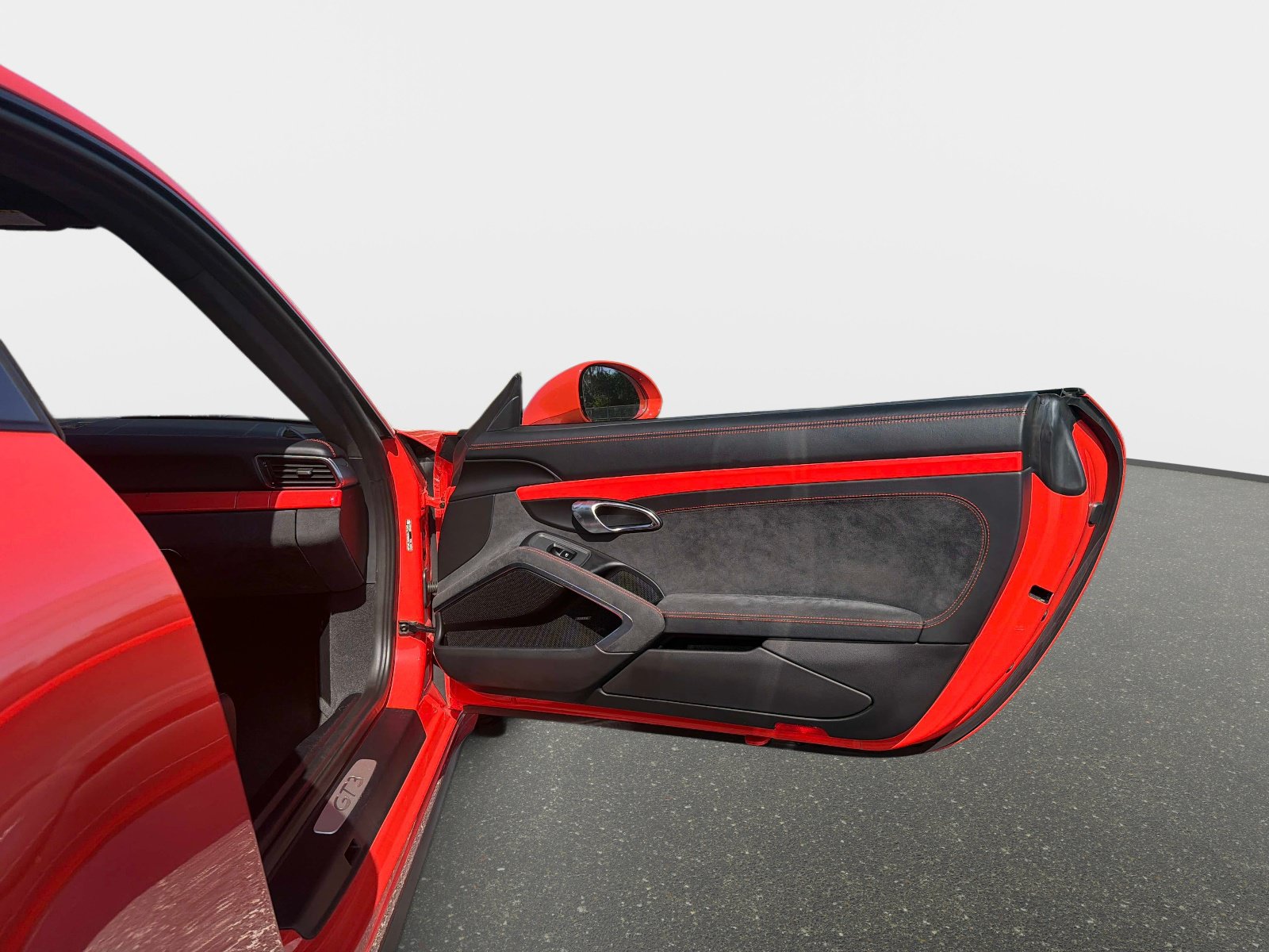 Used 2018 Porsche 911 GT3 RWD image 25